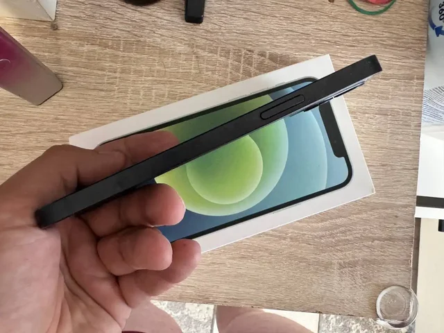 iPhone 12 128GB Black - Электротранспорт в Пермь