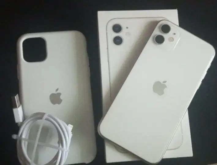 Продажа iPhone 11 64GB - Смартфоны (Электроника) в Пермь