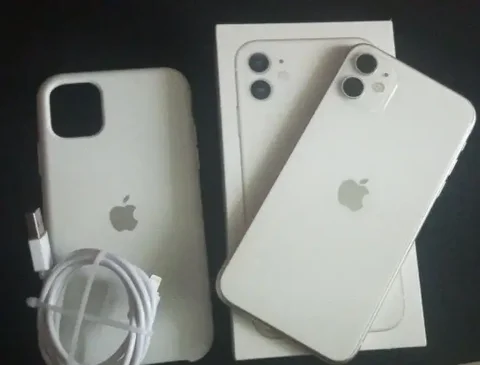Продажа iPhone 11 64GB - Электротранспорт в Пермь