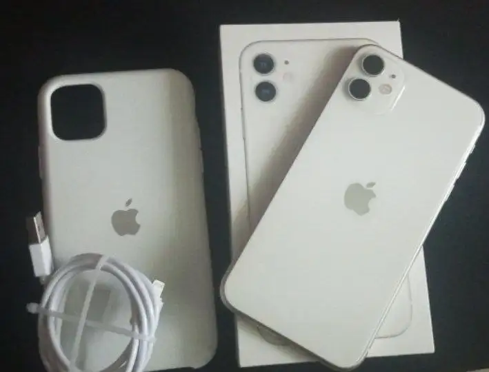 Продажа iPhone 11 64GB - Смартфоны (Электроника) в Пермь