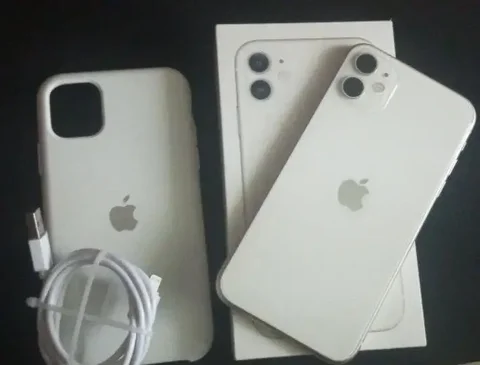 Продажа iPhone 11 64GB - Электротранспорт в Пермь