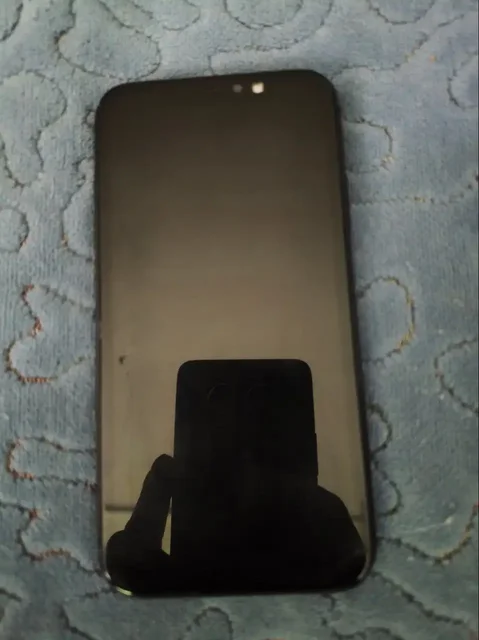 iPhone 11 128Gb с трещиной экрана - Электросамокаты в Пермь