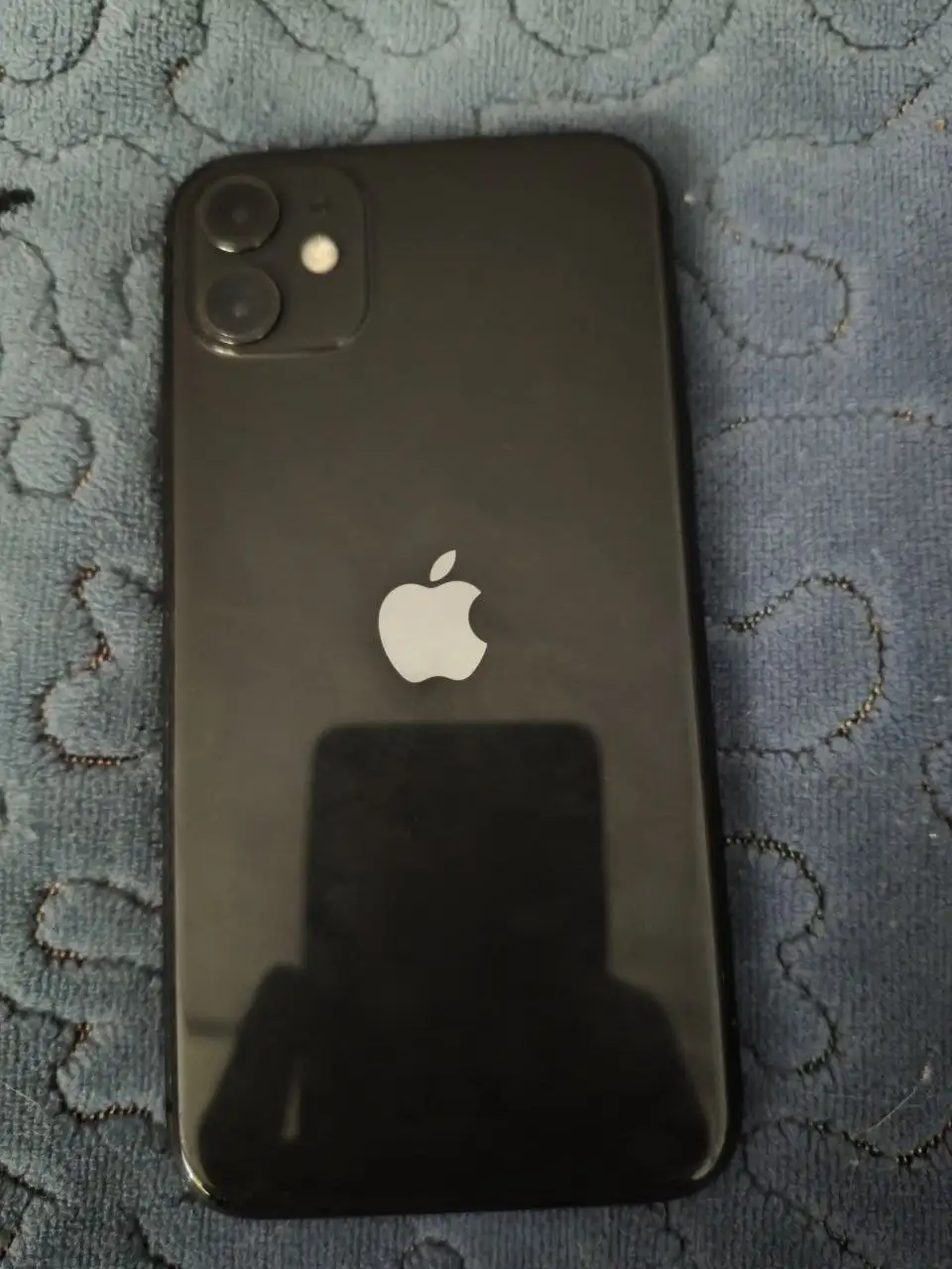 iPhone 11 128Gb с трещиной экрана - Смартфоны и гаджеты (Электроника) в Пермь