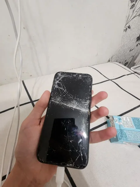 Продам на запчасти iPhone 11 - Электросамокаты в Пермь
