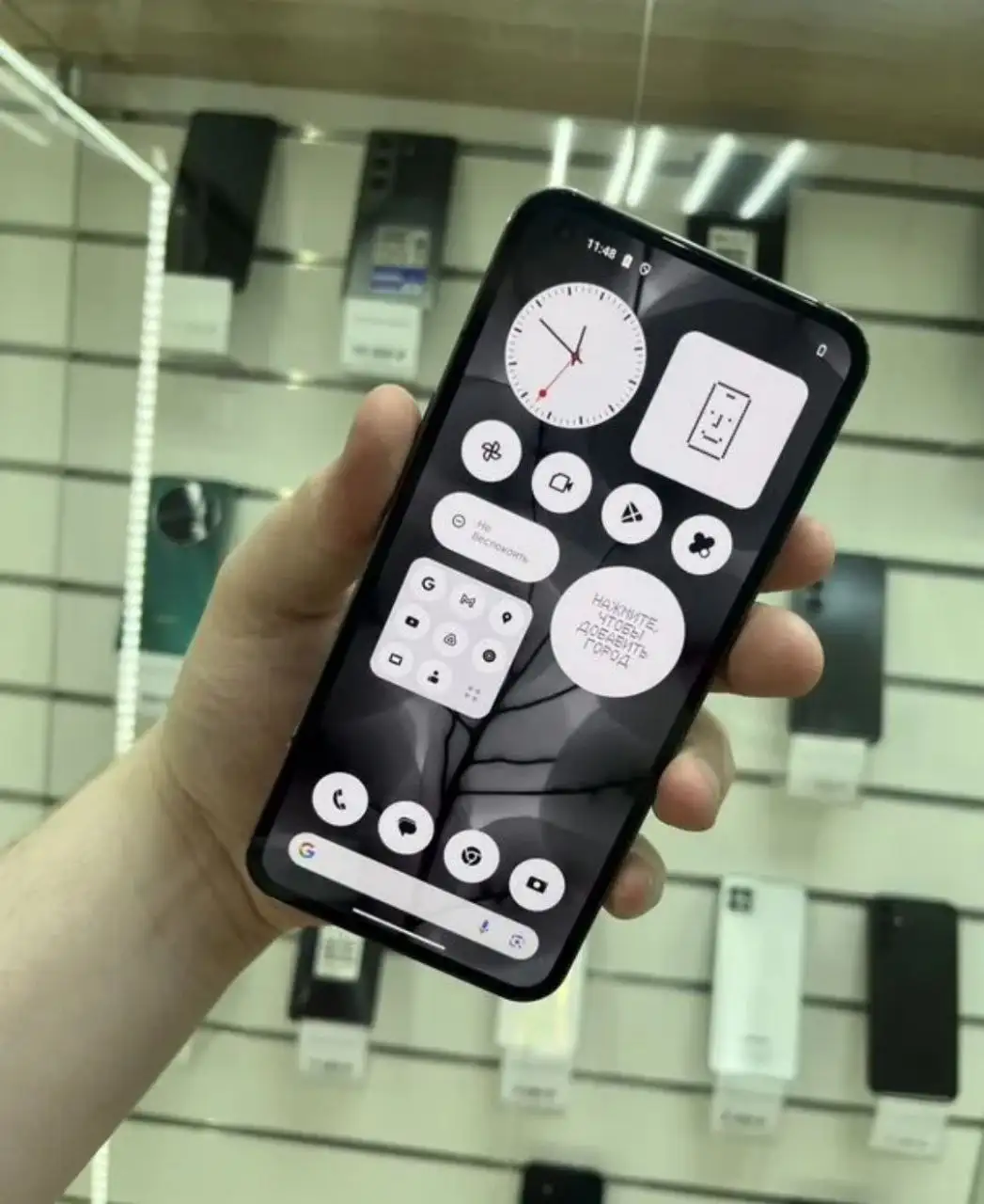 Продажа Google Pixel 7 Pro и Nothing Phone 1 - Смартфоны и телефоны (Электроника) в Пермь
