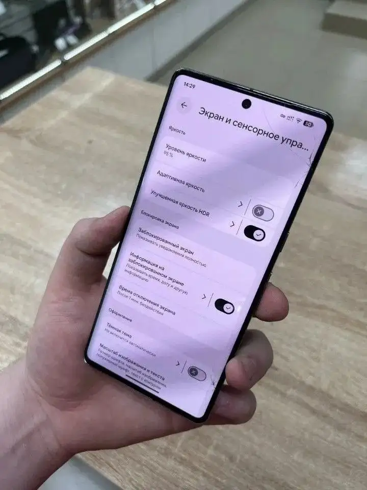 Продажа Google Pixel 7 Pro и Nothing Phone 1 - Смартфоны и телефоны (Электроника) в Пермь