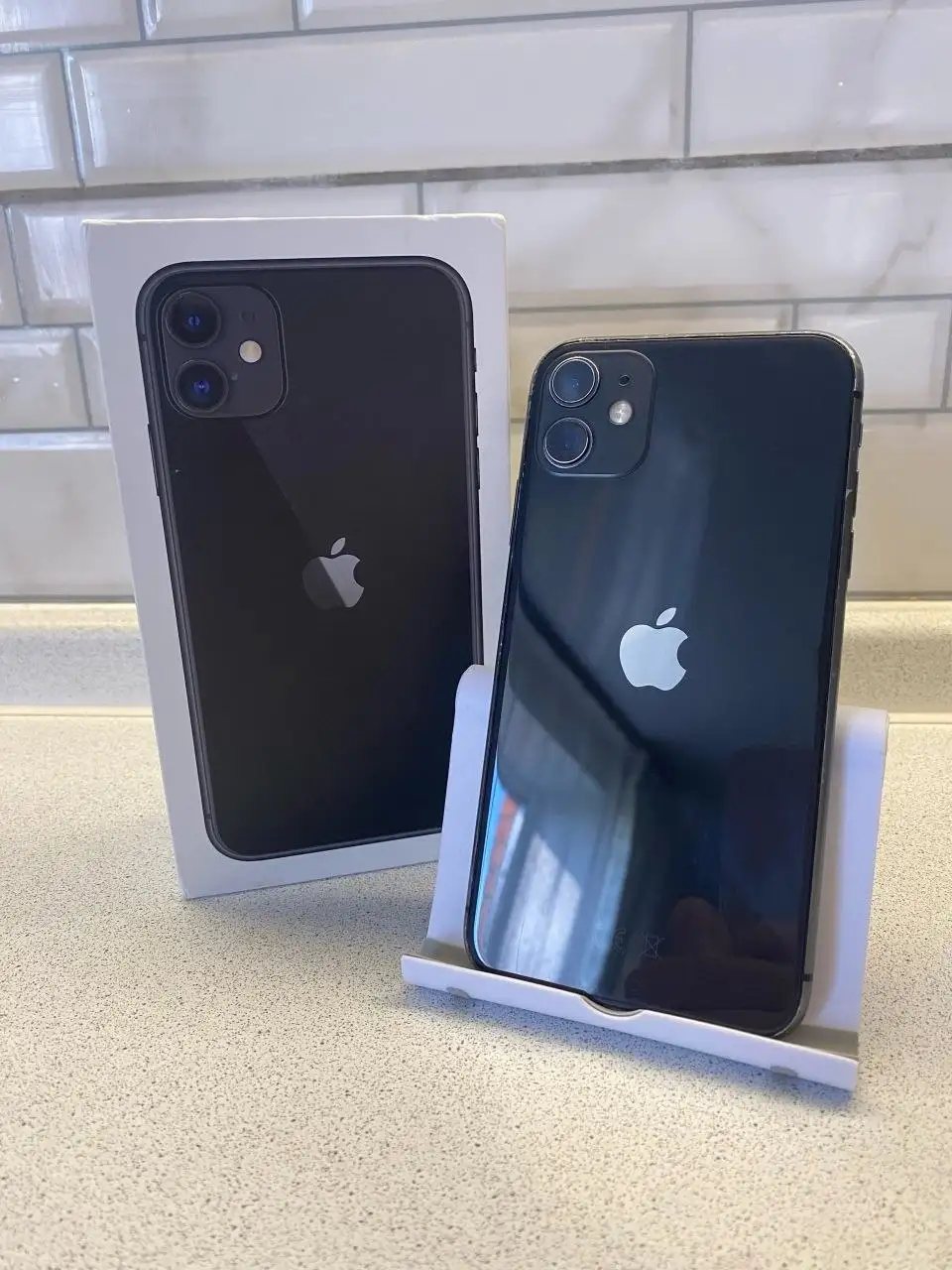 iPhone 11 64GB в отличном состоянии - Смартфоны и телефоны (Электроника) в Пермь