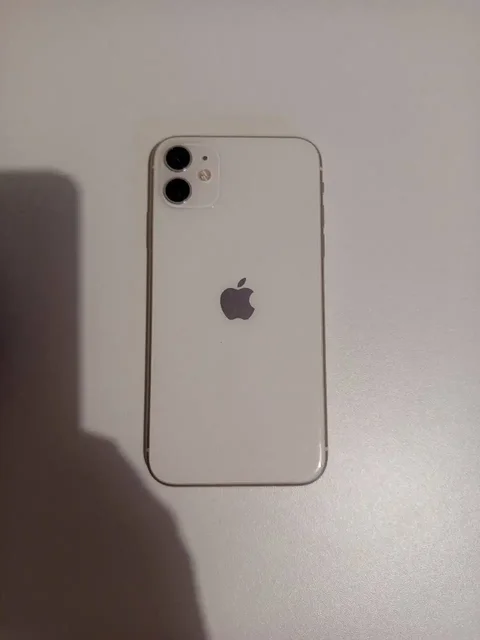 iPhone 11 64GB - Электроника в Пермь