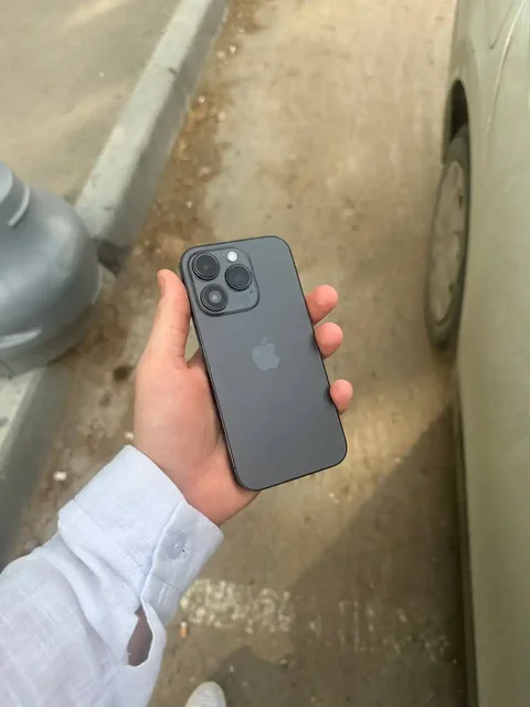 Продажа iPhone (15, 14 Pro, X) в хорошем состоянии - Электроника в Пермь