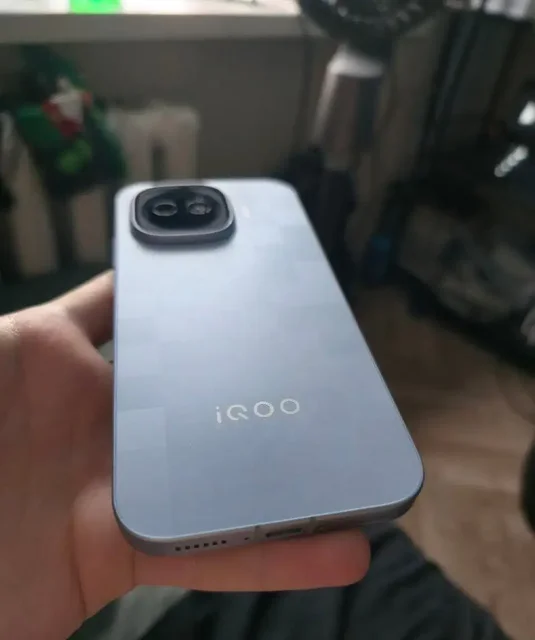 Відгуками про vivo iQOO 15R - Электроника в Пермь