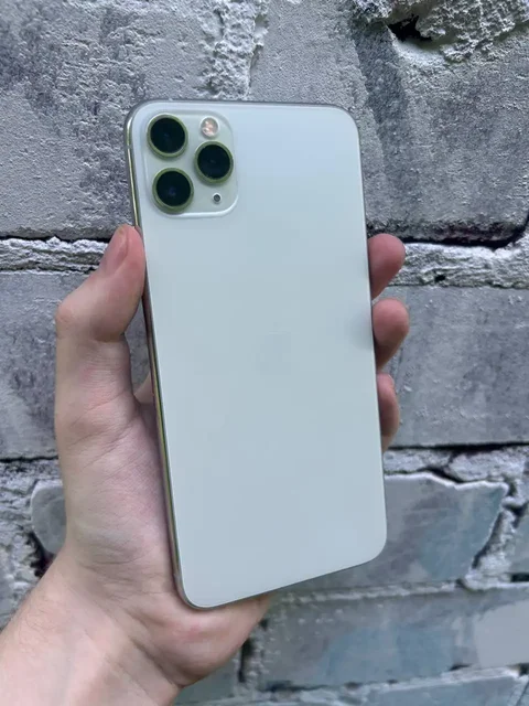 iPhone 11 Pro Max 64GB (битый экран) - Видеокарты в Пермь