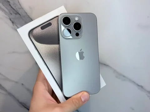 iPhone 15 Pro 128GB Идеал - Мобильные телефоны и аксессуары в Пермь