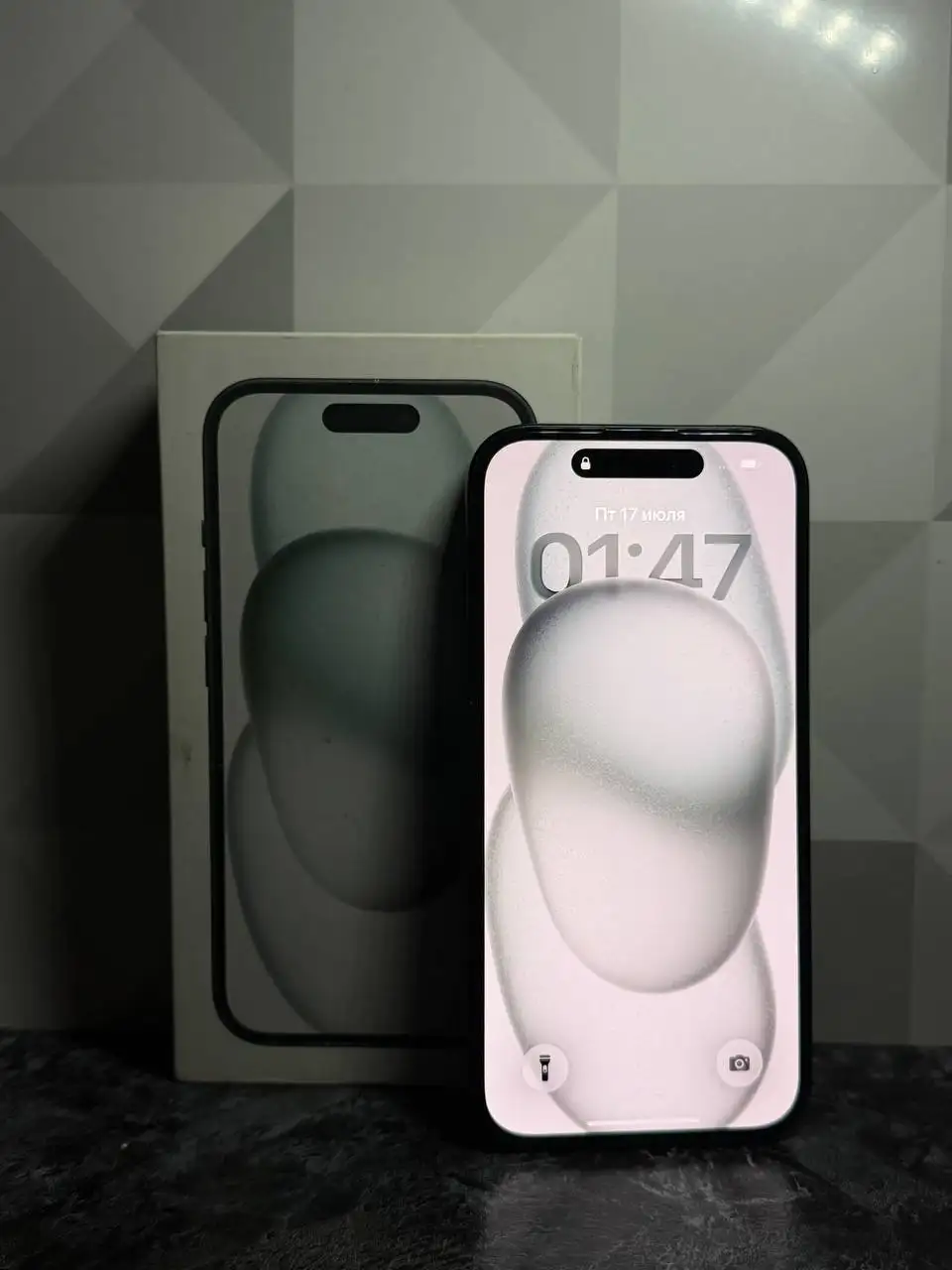 iPhone 15 Black с дефектами - Смартфоны (Электроника) в Пермь