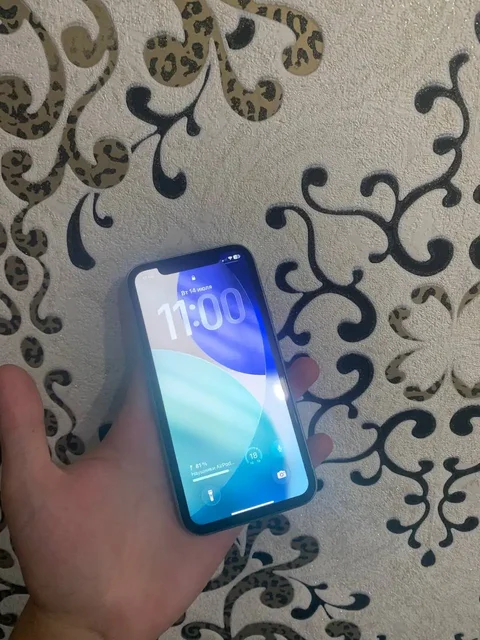 iPhone 128 ГБ с дефектами - Мобильные телефоны и аксессуары в Пермь