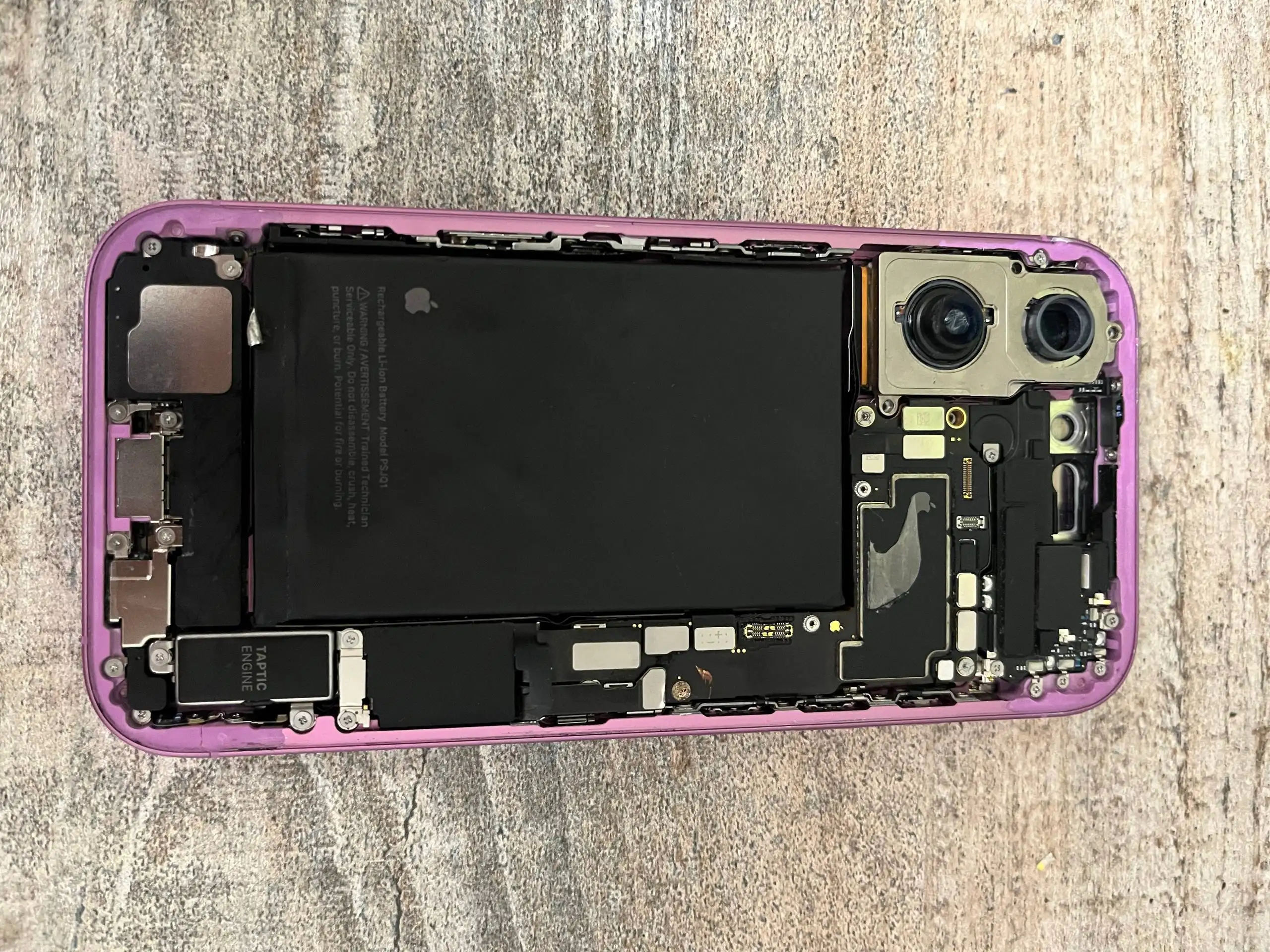 iPhone 16 на запчасти - Мобильные телефоны (Электроника) в Пермь