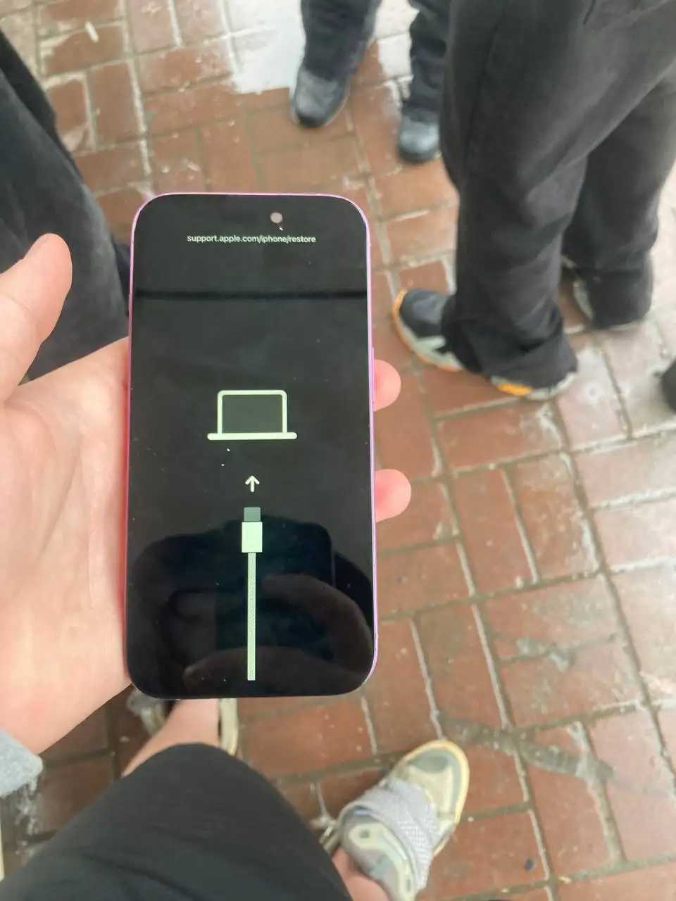 iPhone 16 на запчасти - Мобильные телефоны (Электроника) в Пермь