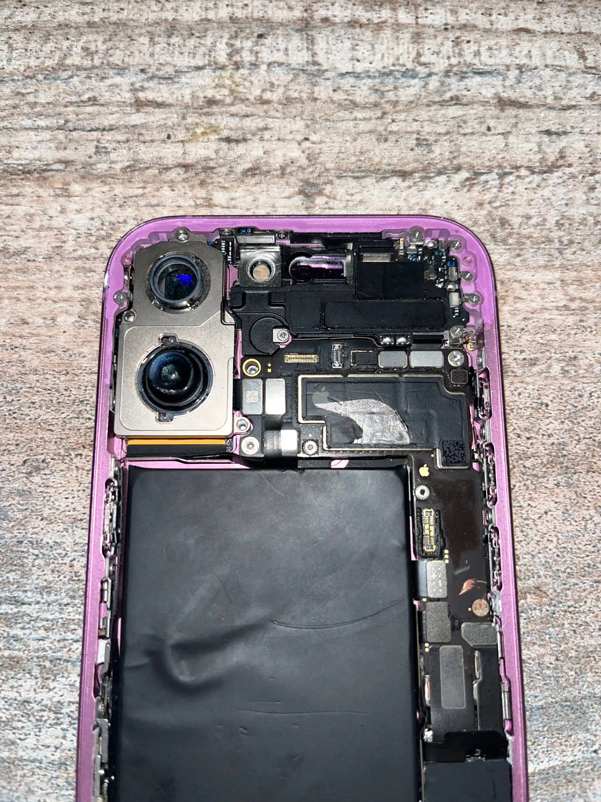 iPhone 16 на запчасти - Мобильные телефоны (Электроника) в Пермь