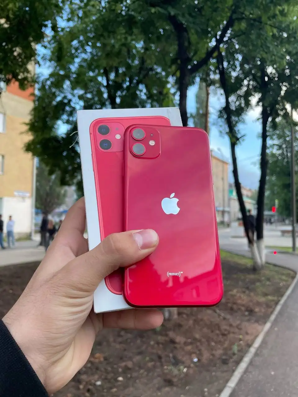 Продам iPhone 11 64 ГБ - Смартфоны и гаджеты (Электроника) в Пермь