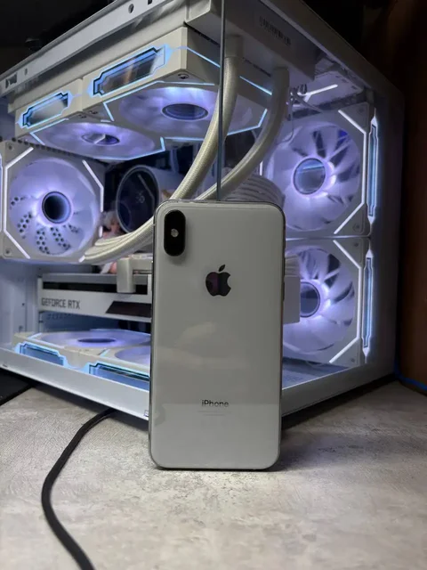 iPhone XS 64GB Silver - Чехлы и пленки в Пермь