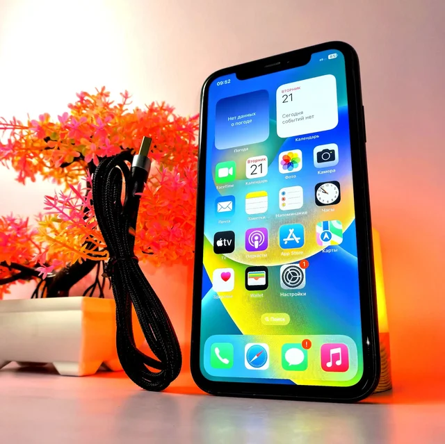 Продажа iPhone 11 и XR в Перми - Мобильные телефоны и аксессуары в Пермь
