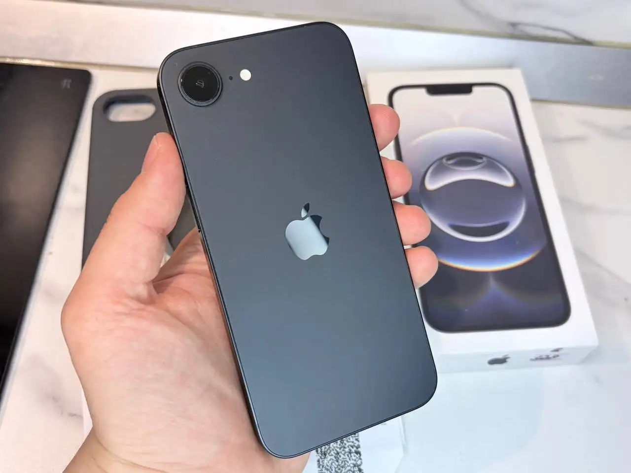 iPhone 16e 128GB - Смартфоны (Электроника) в Пермь