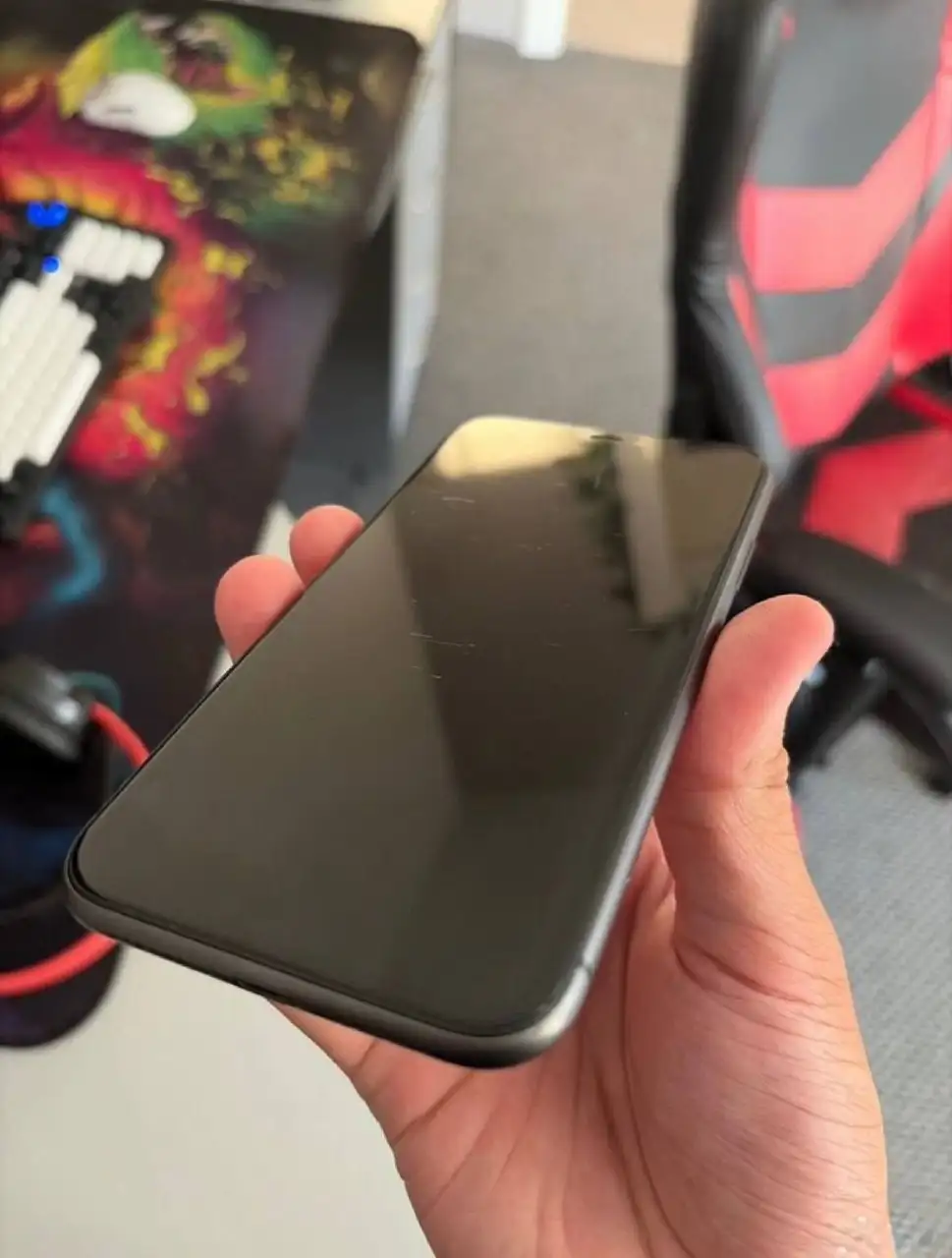 iPhone 11 64GB Black - Смартфоны (Электроника) в Пермь