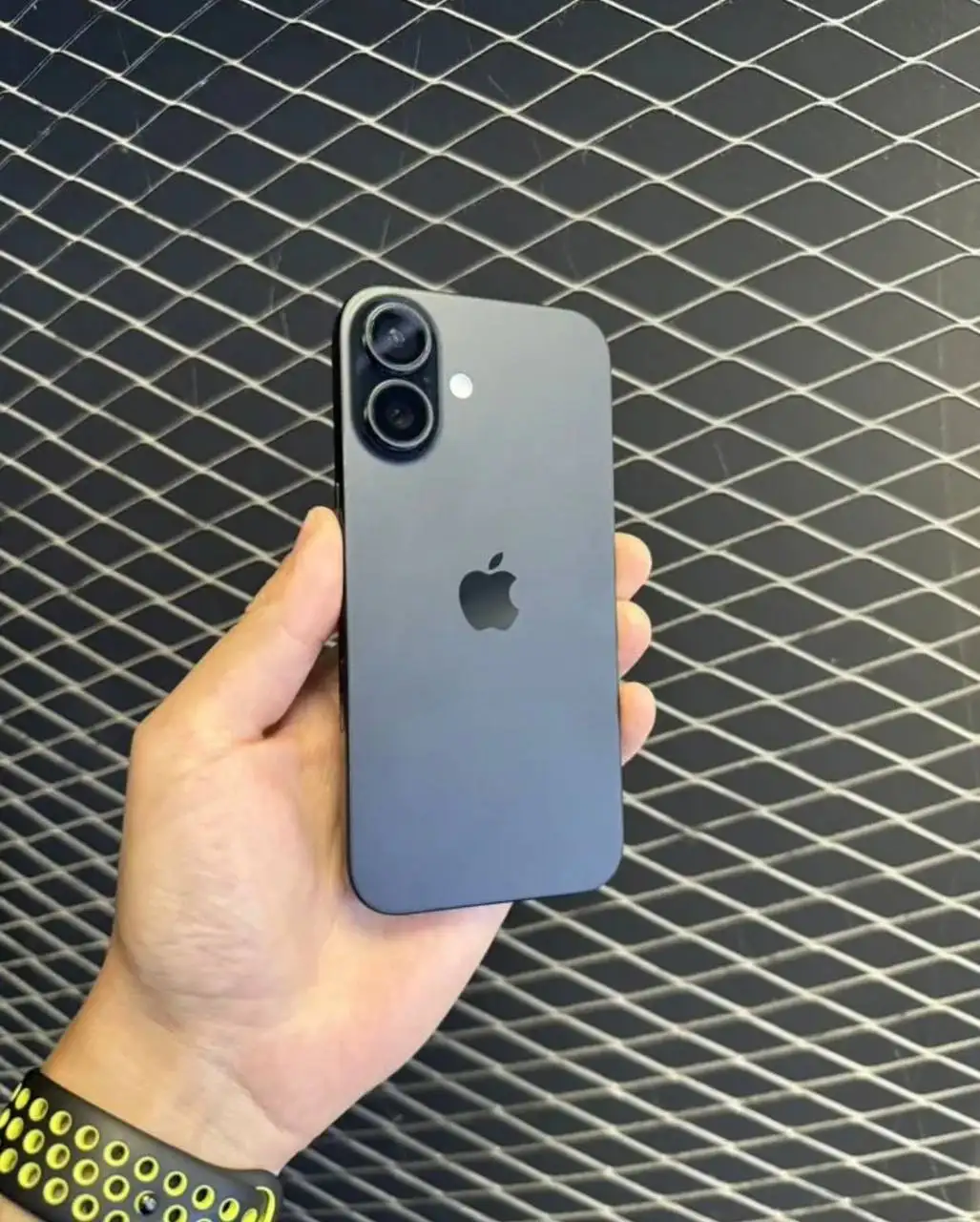 IPHONE 16 128GB черный - Смартфоны (Электроника) в Пермь