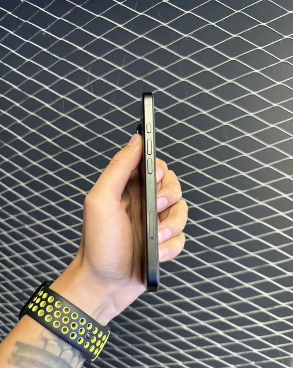 IPHONE 16 128GB черный - Смартфоны (Электроника) в Пермь