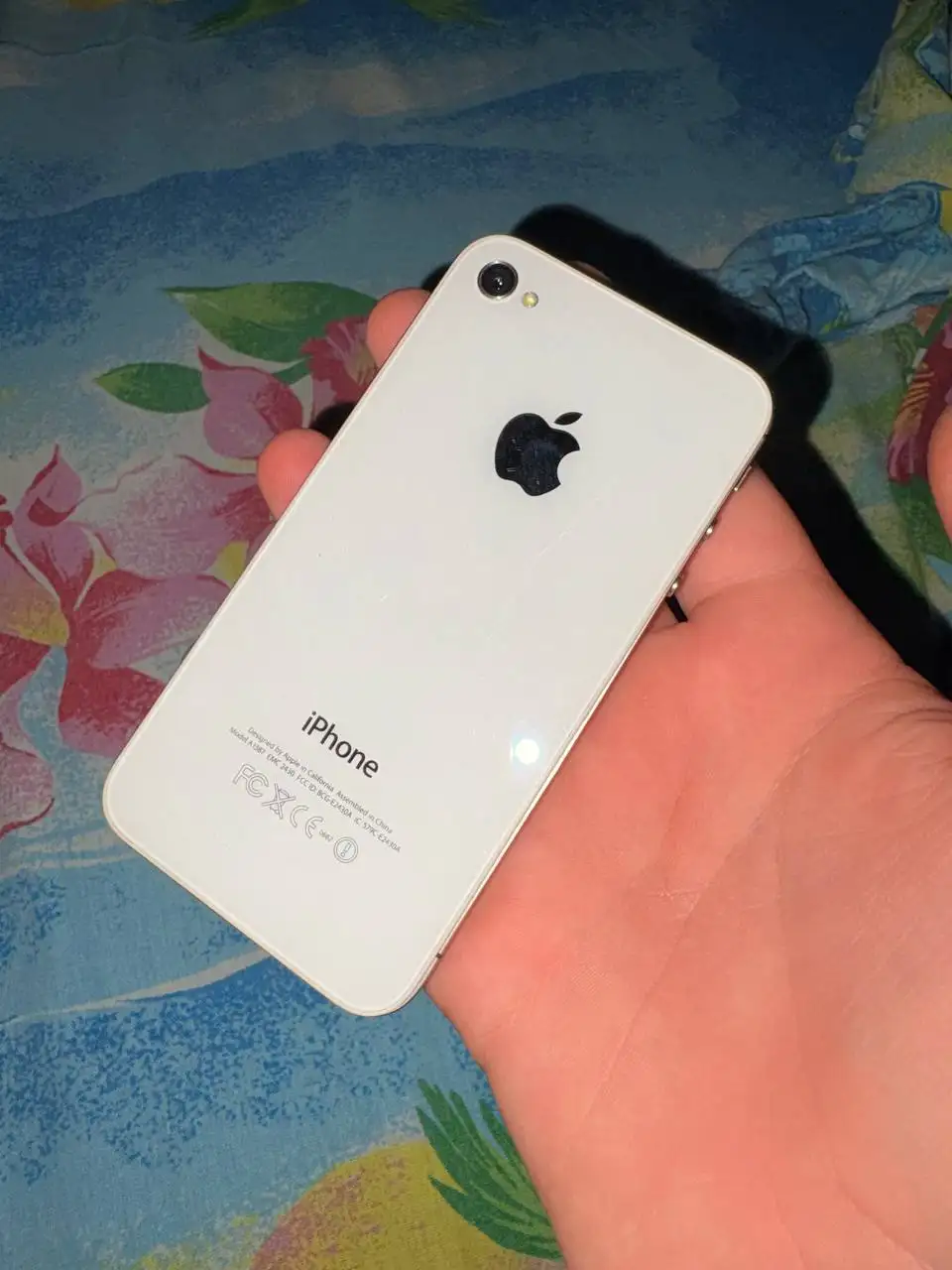 Обменяю iPhone 4S 8 ГБ в идеале - Смартфоны и аксессуары (Электроника) в Пермь