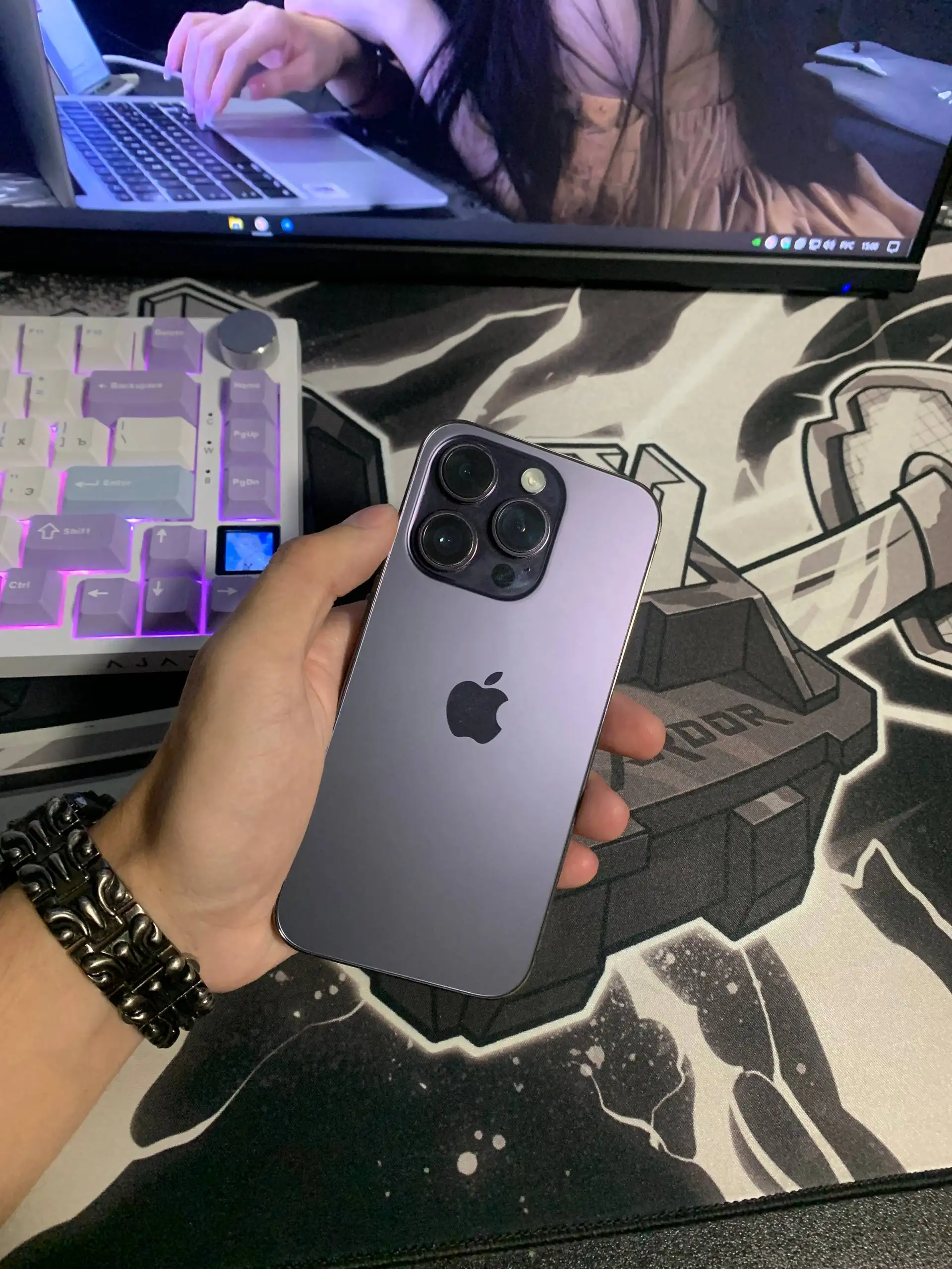 Продам iPhone 14 Pro - Смартфоны (Электроника) в Пермь