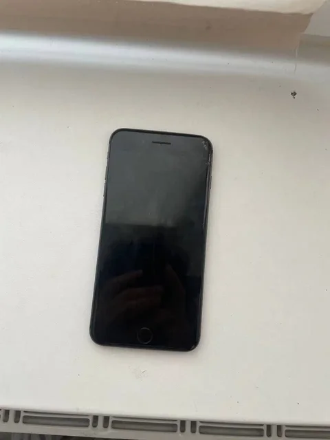 iPhone 8+ в хорошем состоянии - Телефоны и смартфоны в Пермь