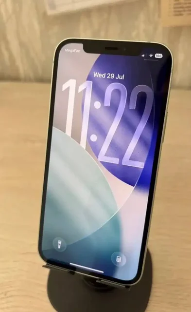 Продам iPhone 12 64 ГБ зеленый - Телефоны и смартфоны в Пермь