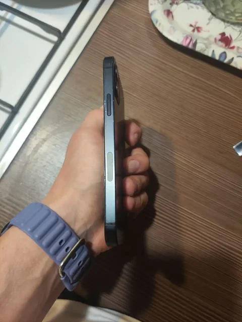 Обмен iPhone - Телефоны и смартфоны в Пермь