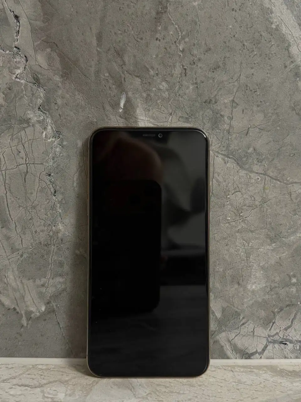 iPhone 11 Pro Max, Gold, ~идеал, оригинальный дисплей - Смартфоны и телефоны (Электроника) в Пермь