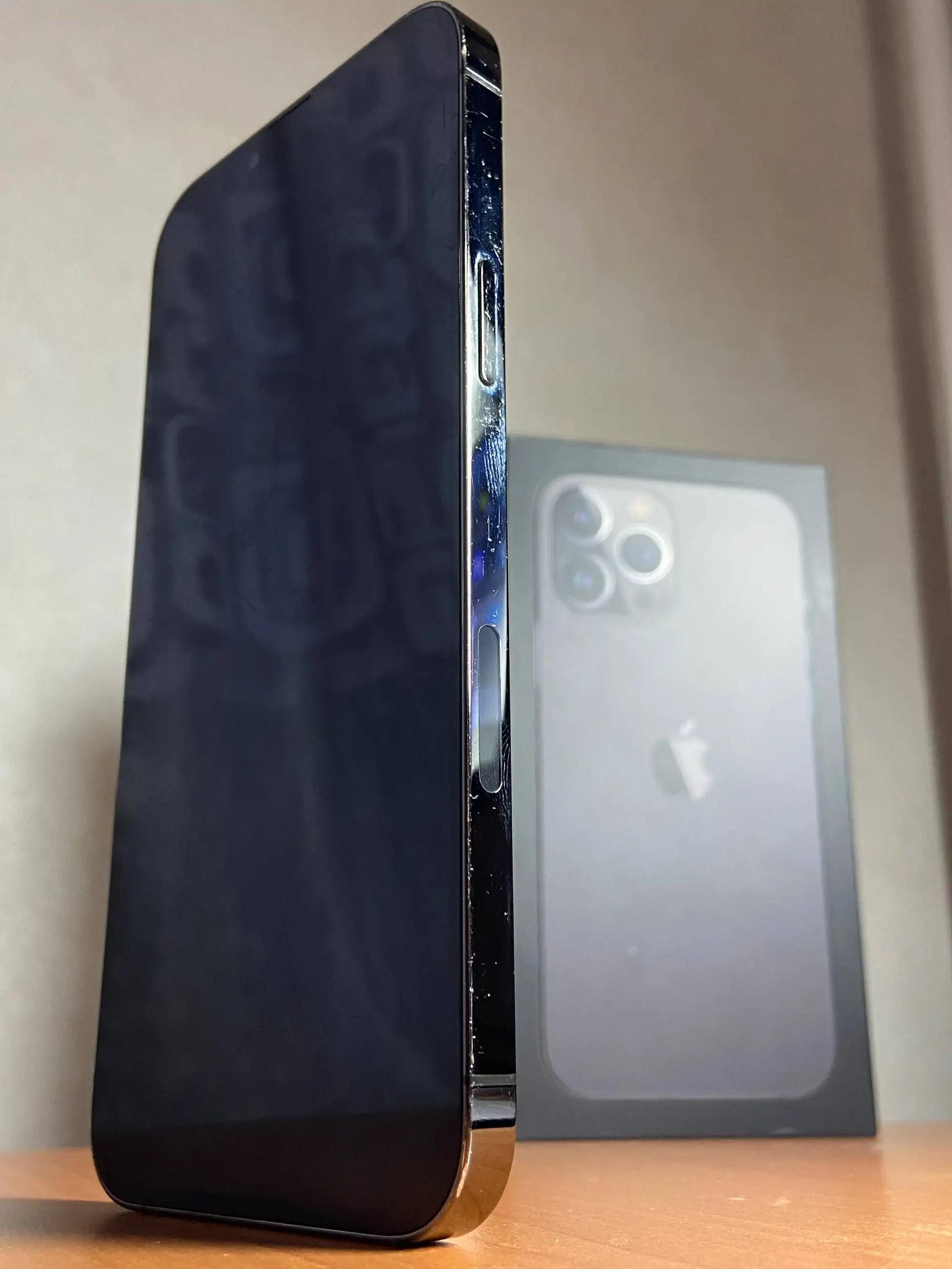 iPhone 13 Pro Max 256GB с царапинами - Смартфоны (Электроника) в Пермь