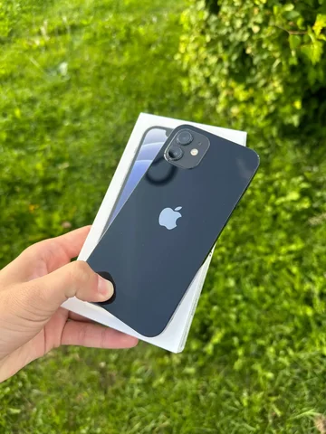 iPhone 12 64GB в хорошем состоянии - Телефоны и смартфоны в Пермь