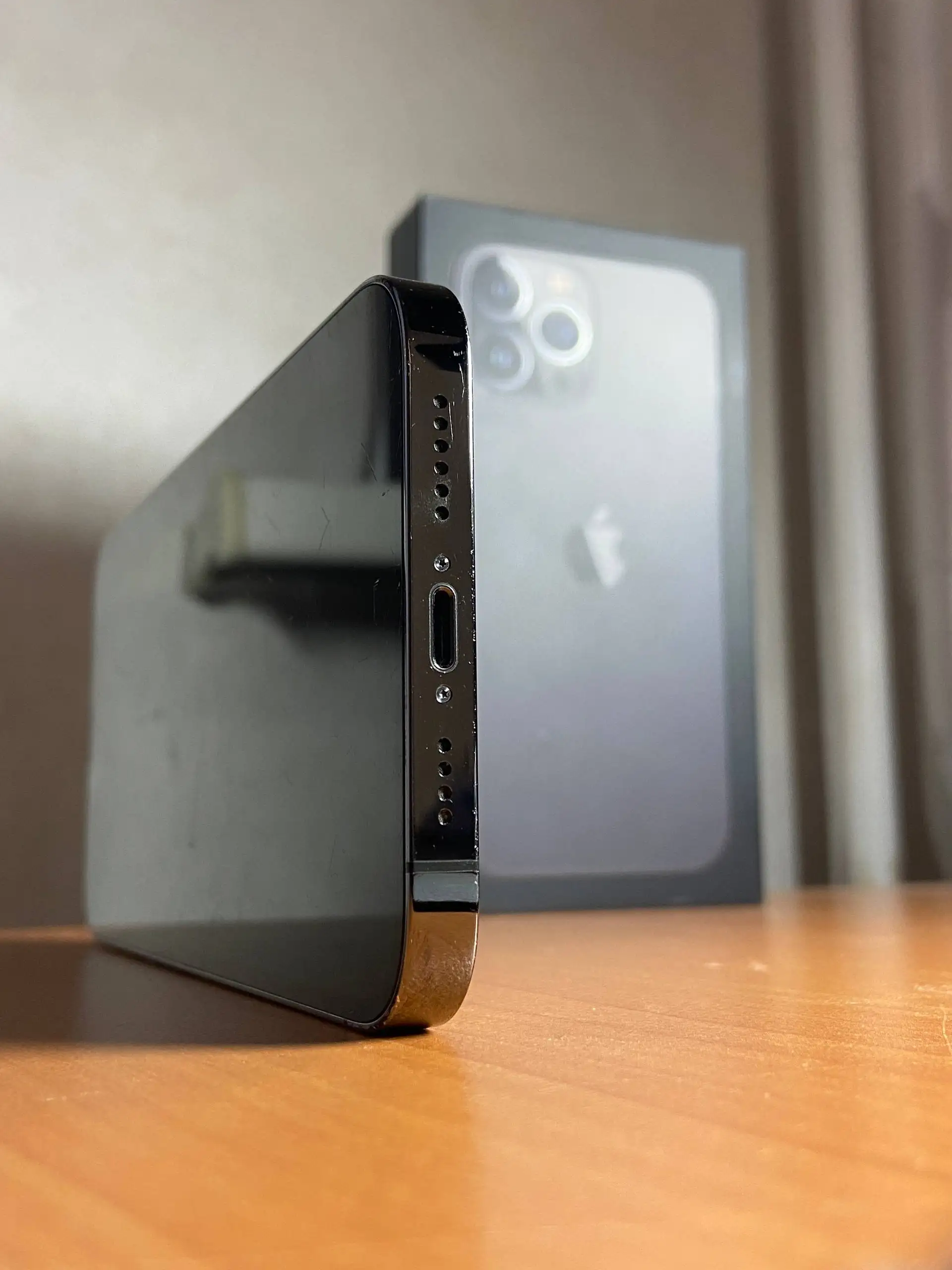 iPhone 13 Pro Max 256GB с царапинами на экране - Смартфоны (Электроника) в Пермь