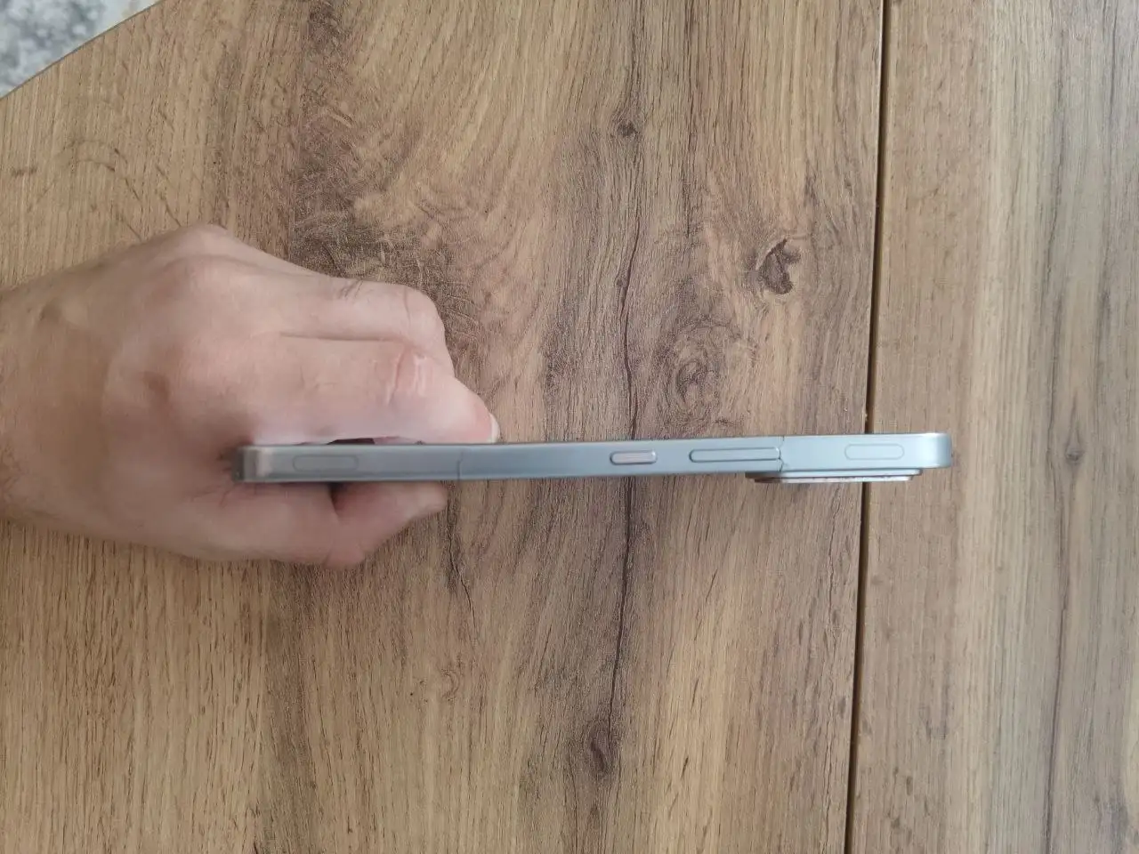 Продам iPhone с неработающей верхней частью экрана - Смартфоны (Электроника) в Пермь