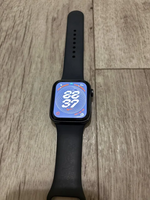 Apple Watch SE 44 мм GPS Black - Электроника в Пермь