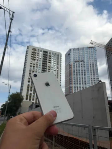 iPhone XR 128GB 76% battery - exchange for newer model - Электроника в Пермь
