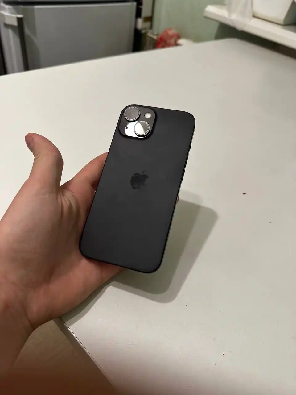 iPhone 15 128GB на гарантии