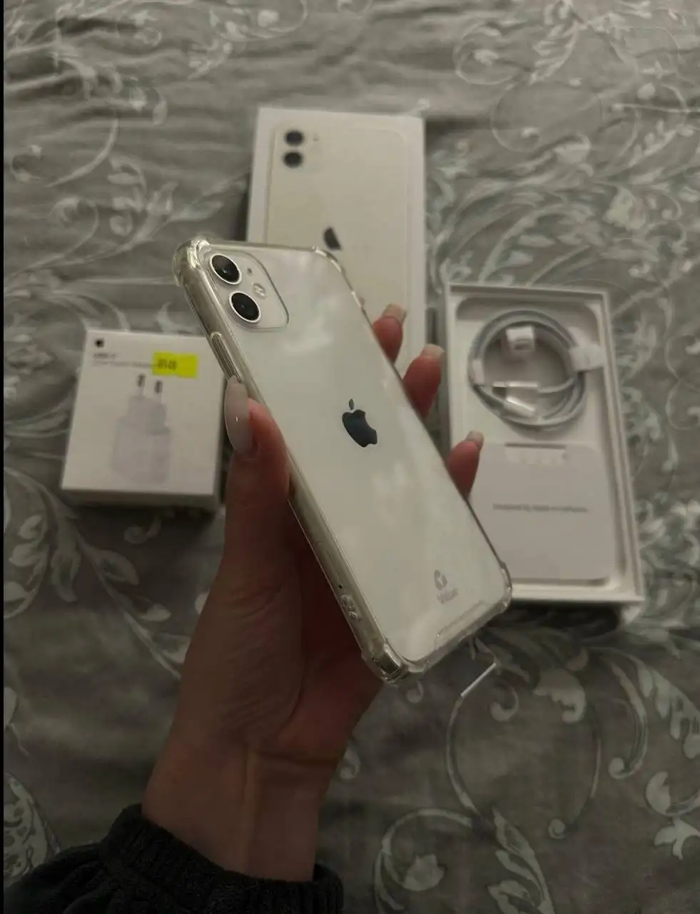 Продам iPhone 11 128 ГБ новый