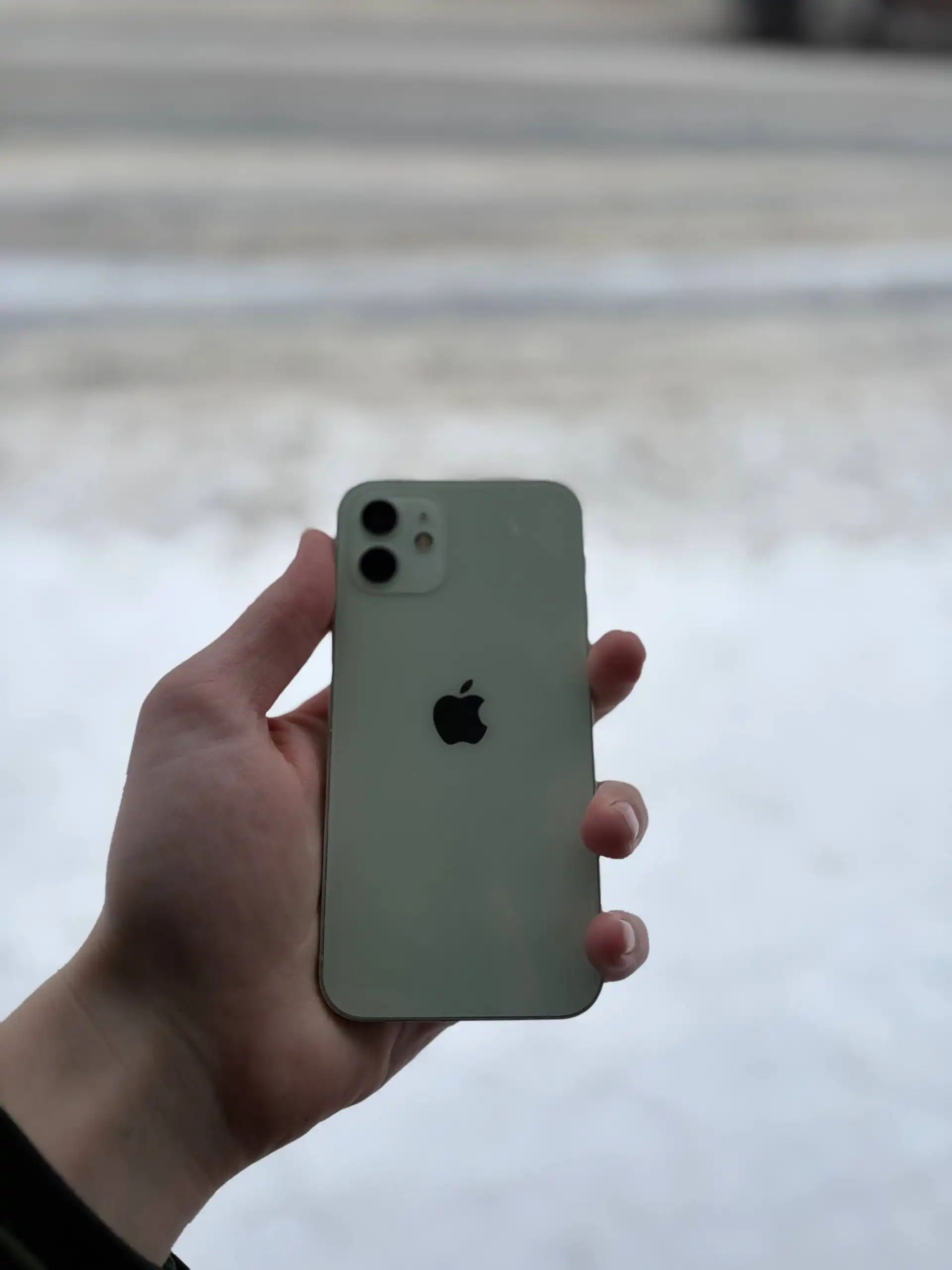 Продам Apple iPhone 12 64GB