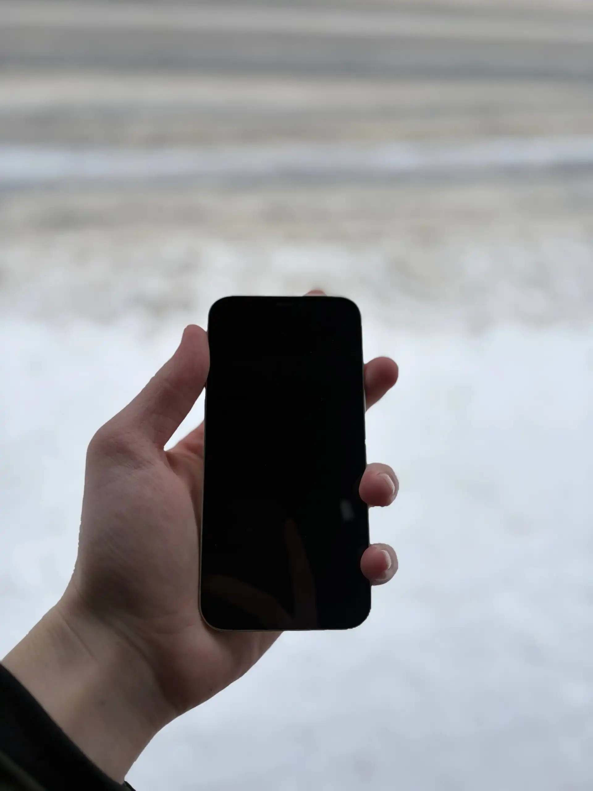 Продам iPhone 12 64GB с замененным дисплеем