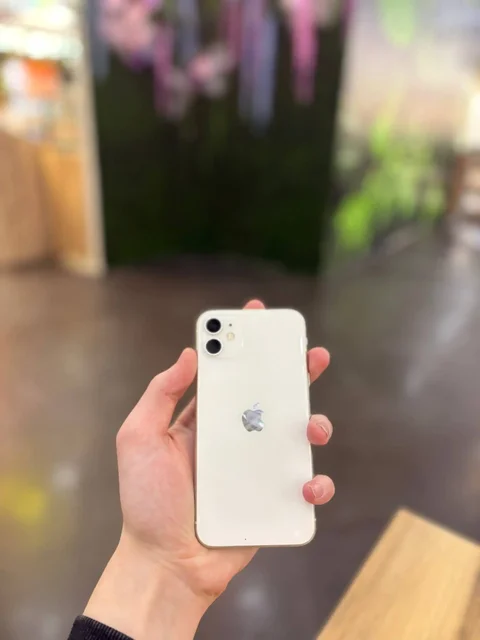 Продажа Apple iPhone 11 64GB - частное объявление в Пермь