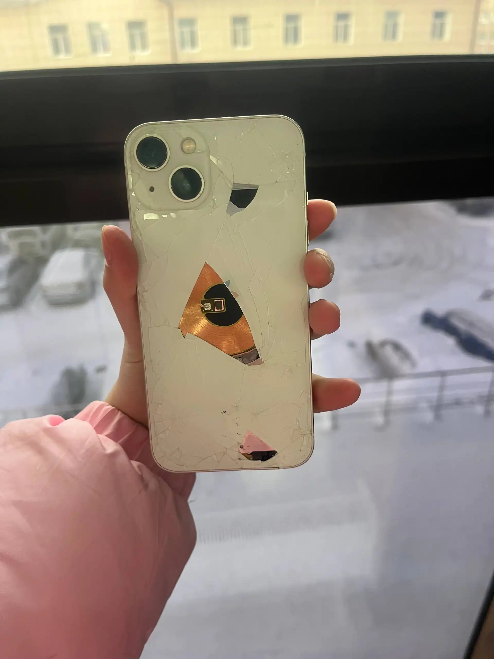 Продам Apple iPhone 18к в идеальном состоянии