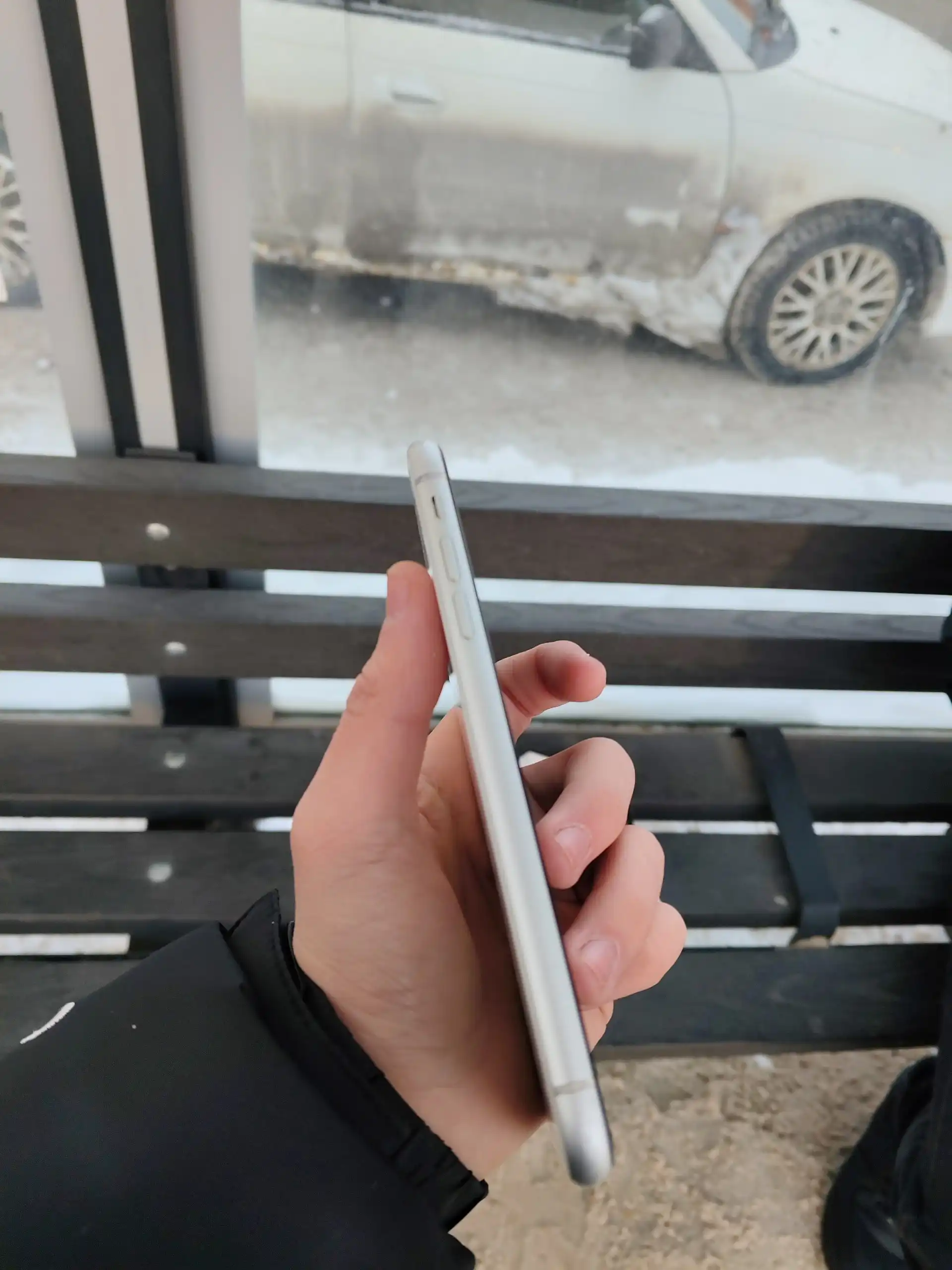 Продам iPhone XR 64GB