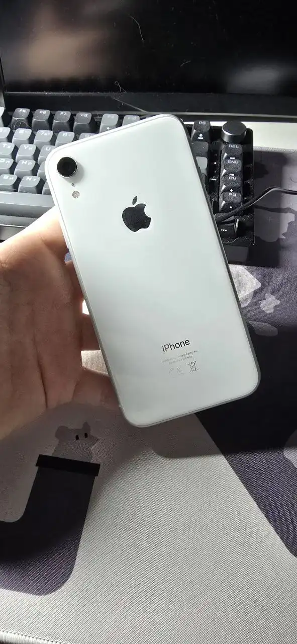 Apple iPhone 64гб с трещиной на дисплее