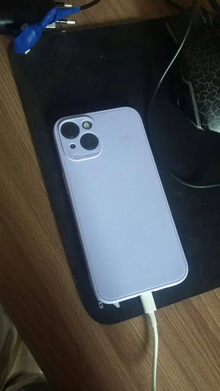 iPhone 13 в идеальном состоянии