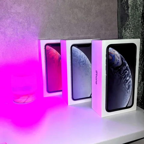 Продам Apple iPhone в Перми - Смартфоны в Пермь